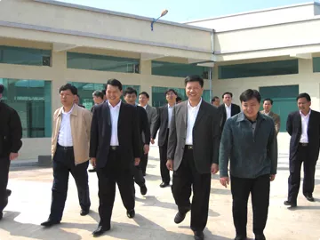 2009年4月8日河源市委書記陳建華同志 蒞臨聰明人集團視察工作